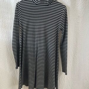 Abercrombie & Fitch Black and White Striped Top